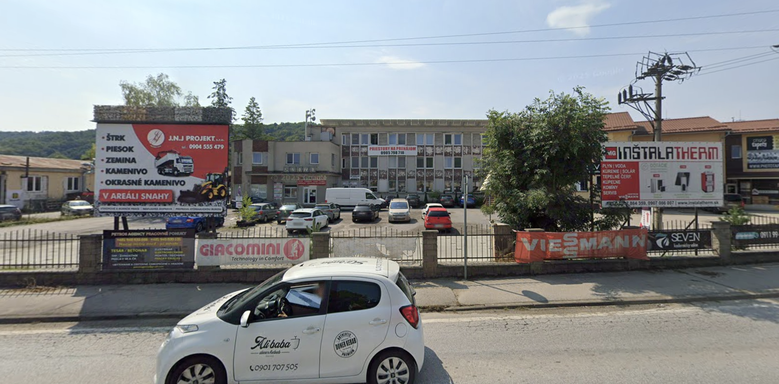 Areál Snaha – vchod z ulice Priemyselná